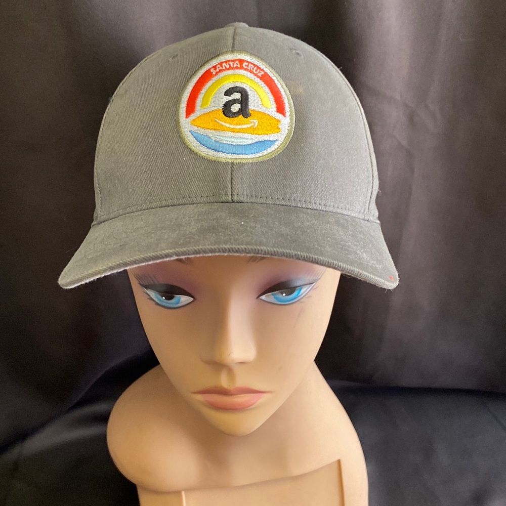 Santa Cruz Amazon Hat. LG/XL preowned.